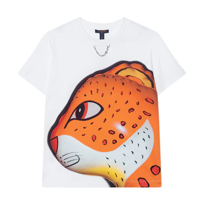(Women) LOUIS VUITTON SS24 Come Play with Me Cartoon Leopard Tee White - Casual T-Shirt. 1AFTSS