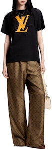 (W) 루이비통 SS24 로고 프린트 반팔 티셔츠 블랙 1AFDV7 Purchase (W) 루이비통 SS24 로고 프린트 반팔 티셔츠 블랙 1AFDV7