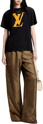 (W) LOUIS VUITTON SS24 Logo Cetak Baju Leher Bulat Lengan Pendek Hitam 1AFDV7 Purchase (W) LOUIS VUITTON SS24 Logo Cetak Baju Leher Bulat Lengan Pendek Hitam 1AFDV7