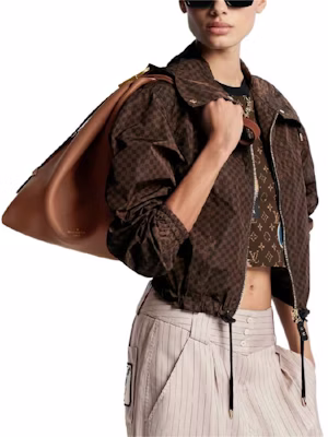 (W) 路易威登SS24女士棕色短款连帽外套印花logo外套 1AFPEO Sizing (W) 路易威登SS24女士棕色短款连帽外套印花logo外套 1AFPEO