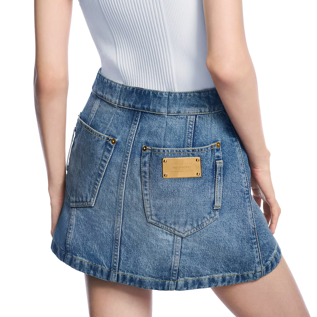 Shop (Women) LOUIS VUITTON SS25 Buttoned Solid Mini Denim Skirt Women’s Blue 1AGOTQ