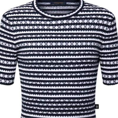 (W) Louis Vuitton SS25 Suéter Negro de Manga Corta a Rayas en Forma de Abanico 1AHJ16 Lookbook (W) Louis Vuitton SS25 Suéter Negro de Manga Corta a Rayas en Forma de Abanico 1AHJ16