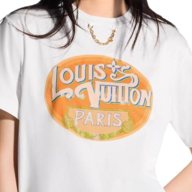 Sizing (W) LOUIS VUITTON SS25 Paris Travel Rantai Cetak Crewneck Baju Putih Wanita. 1AHISY