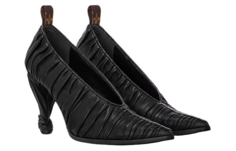 Lookbook (Women) Louis Vuitton Stiletto 'Black Fashion Versatile' 1ACS93
