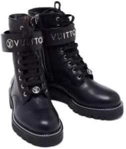 (W) Louis Vuitton Territory Flat Ranger Boots 'Hitam dengan Logo Perak' 1AAE3W Shop (W) Louis Vuitton Territory Flat Ranger Boots 'Hitam dengan Logo Perak' 1AAE3W
