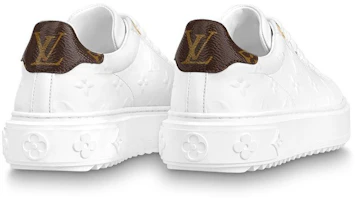 Shop (W) Louis Vuitton Time Out Sneakers 'Putih Monogram dengan Coklat' 1AAE5M