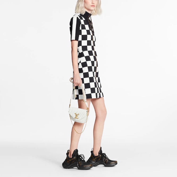 Shop (W) 루이비통 화이트 체크 패턴 A라인 반소매 드레스 1A83RQ