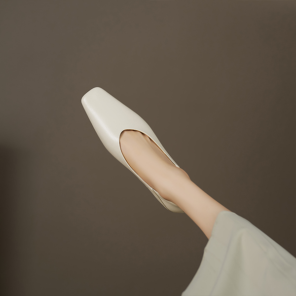 (W) Luiza Barcelos 'Beige Simple Square Toe Flats' 圖 2