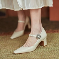 (W) Luiza Barcelos 金属扣尖头粗跟鞋 X900912 Details for (W) Luiza Barcelos 金属扣尖头粗跟鞋 X900912