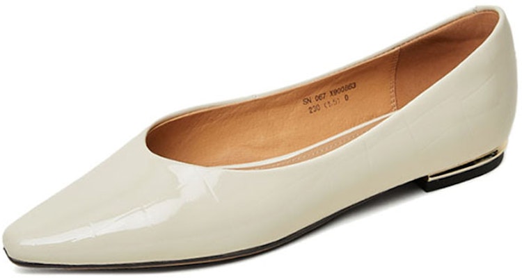 (W) Luiza Barcelos Sepatu Flat Kulit Mengkilap Berujung Lancip X900863 1