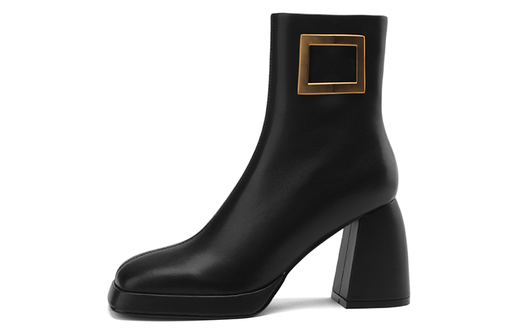 Buy (W) But Kasut Buku Luiza Barcelos 'Hitam Suede dengan Gesper Logam' X902009