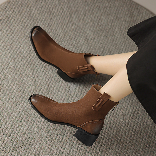 Lookbook (W) Luiza Barcelos 棕色短靴 X902148