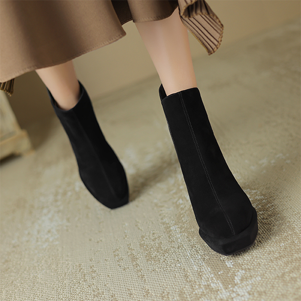 Order (W) Botines de Cuero Negro Luiza Barcelos X902010