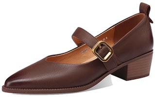 Luiza Barcelos 牛皮革尖頭一字帶搭扣粗跟高跟鞋 4cm 女款 Lookbook Luiza Barcelos 牛皮革尖頭一字帶搭扣粗跟高跟鞋 4cm 女款