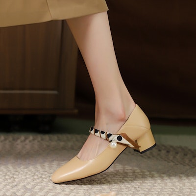 (W) ルイザ バルセロス パールチャーム付きブロックヒールサンダル 'タンレザー' X900873 X900873 Purchase (W) ルイザ バルセロス パールチャーム付きブロックヒールサンダル 'タンレザー' X900873 X900873