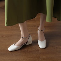 (W) Luiza Barcelos 米色休闲搭扣乐福鞋 X901796 Lookbook (W) Luiza Barcelos 米色休闲搭扣乐福鞋 X901796