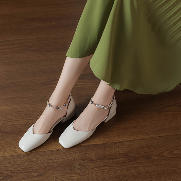 Sizing (W) Luiza Barcelos 米色休闲搭扣乐福鞋 X901796