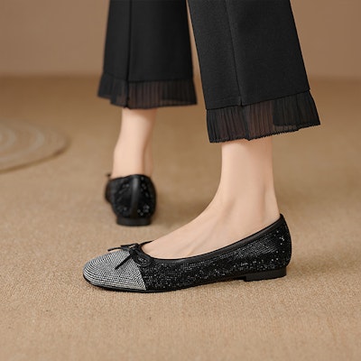 (W) Luiza Barcelos Kasut Flat Kasual 'Black Rhinestone Bow' X901937 Shop (W) Luiza Barcelos Kasut Flat Kasual 'Black Rhinestone Bow' X901937