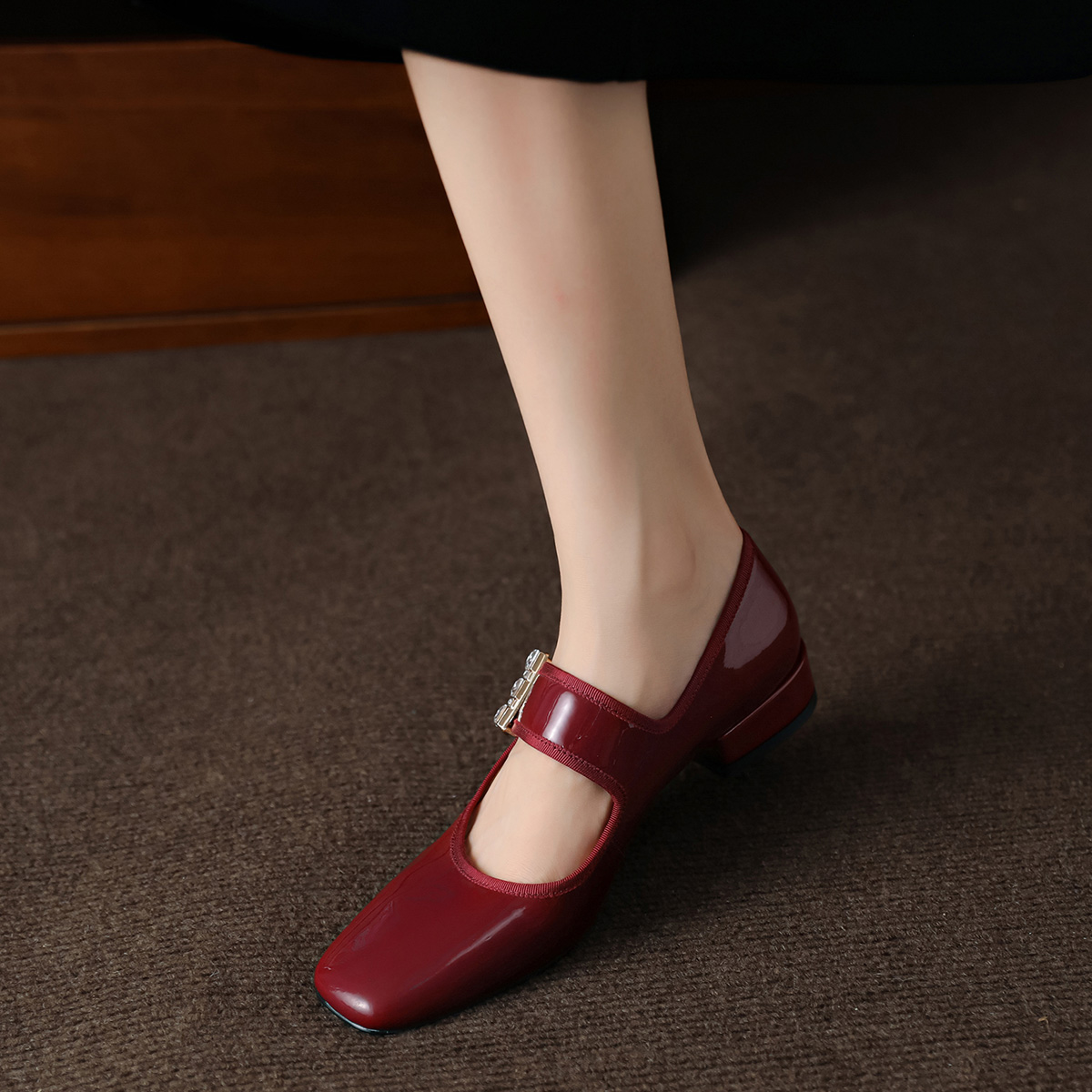 Purchase (Women) Luiza Barcelos Casual Flat 'Burgundy Crystal Patent Leather' X901957