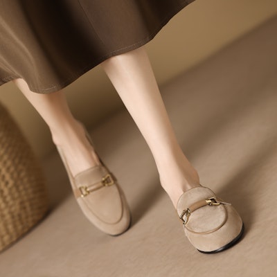 (W) Luiza Barcelos Sepatu Flat Kasual 'Metal Buckle Suede Cokelat' X901935 Order (W) Luiza Barcelos Sepatu Flat Kasual 'Metal Buckle Suede Cokelat' X901935
