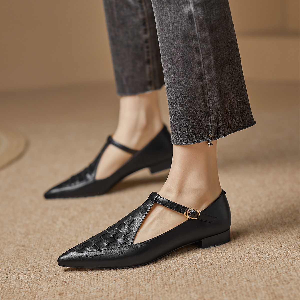 Order (W) Luiza Barcelos 黑色编织休闲乐福鞋 X901318