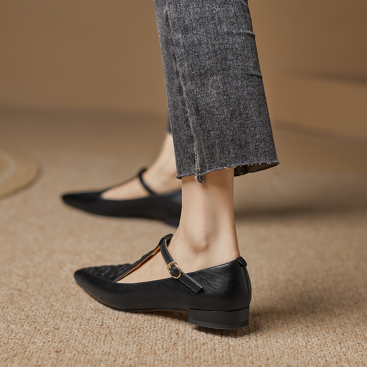 Purchase (W) Luiza Barcelos 黑色编织休闲乐福鞋 X901318