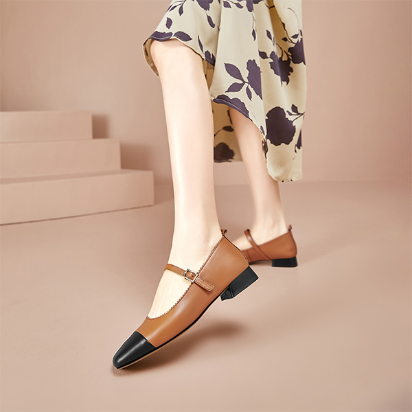 Lookbook (W) "Luiza Barcelos Zapatos Casuales 'Marrón Negro'" XWP1SK0200