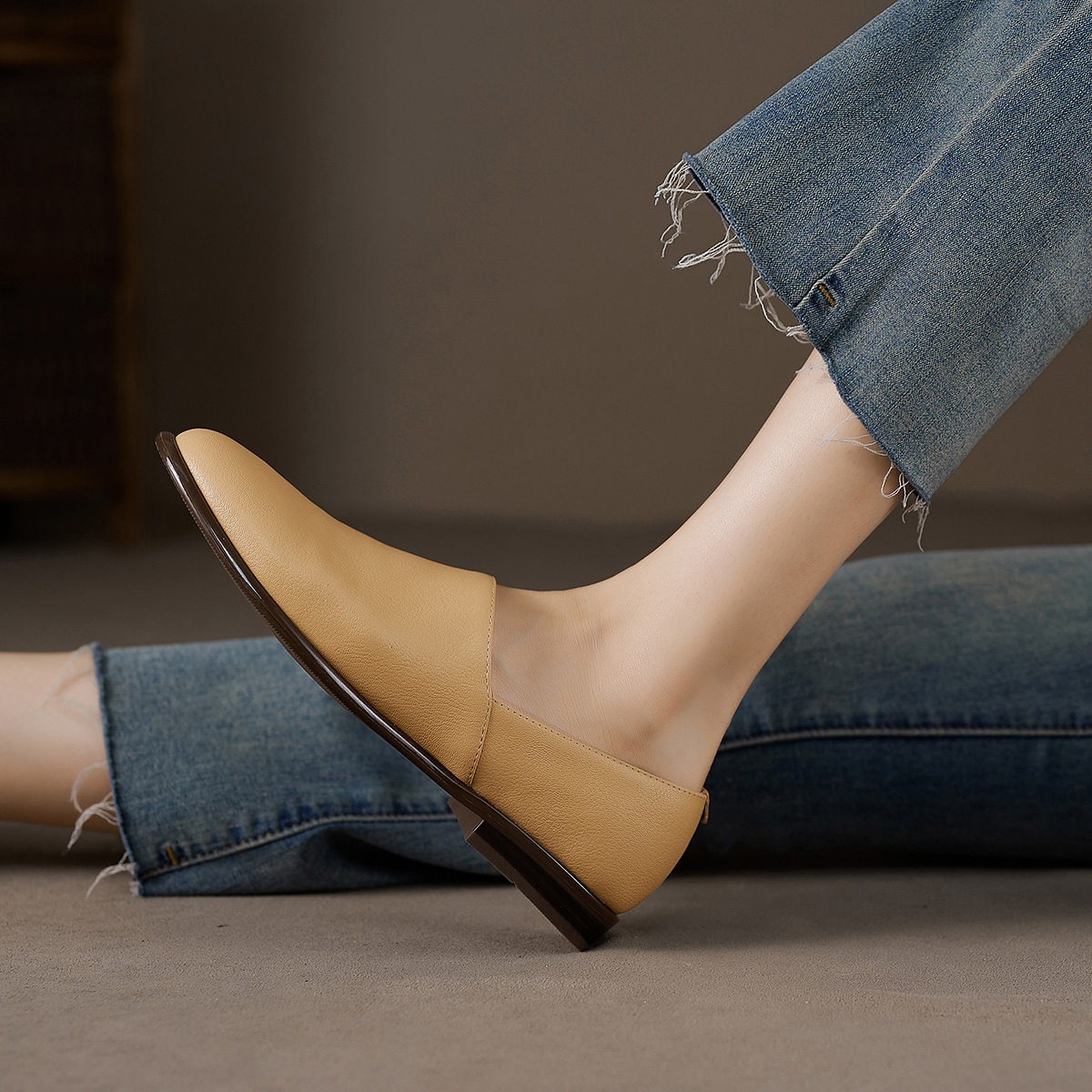 Purchase (Women) Luiza Barcelos Casual Low-Top 'Apricot' X901905