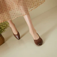 Lookbook Luiza Barcelos 頭層牛皮 古樸復古 休閒單鞋 3cm 女款 棕色