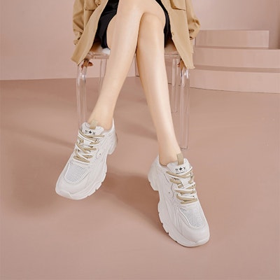 (W) Luiza Barcelos Chunky Dad Sneakers 'Off White' Wanita X901549 Details for (W) Luiza Barcelos Chunky Dad Sneakers 'Off White' Wanita X901549