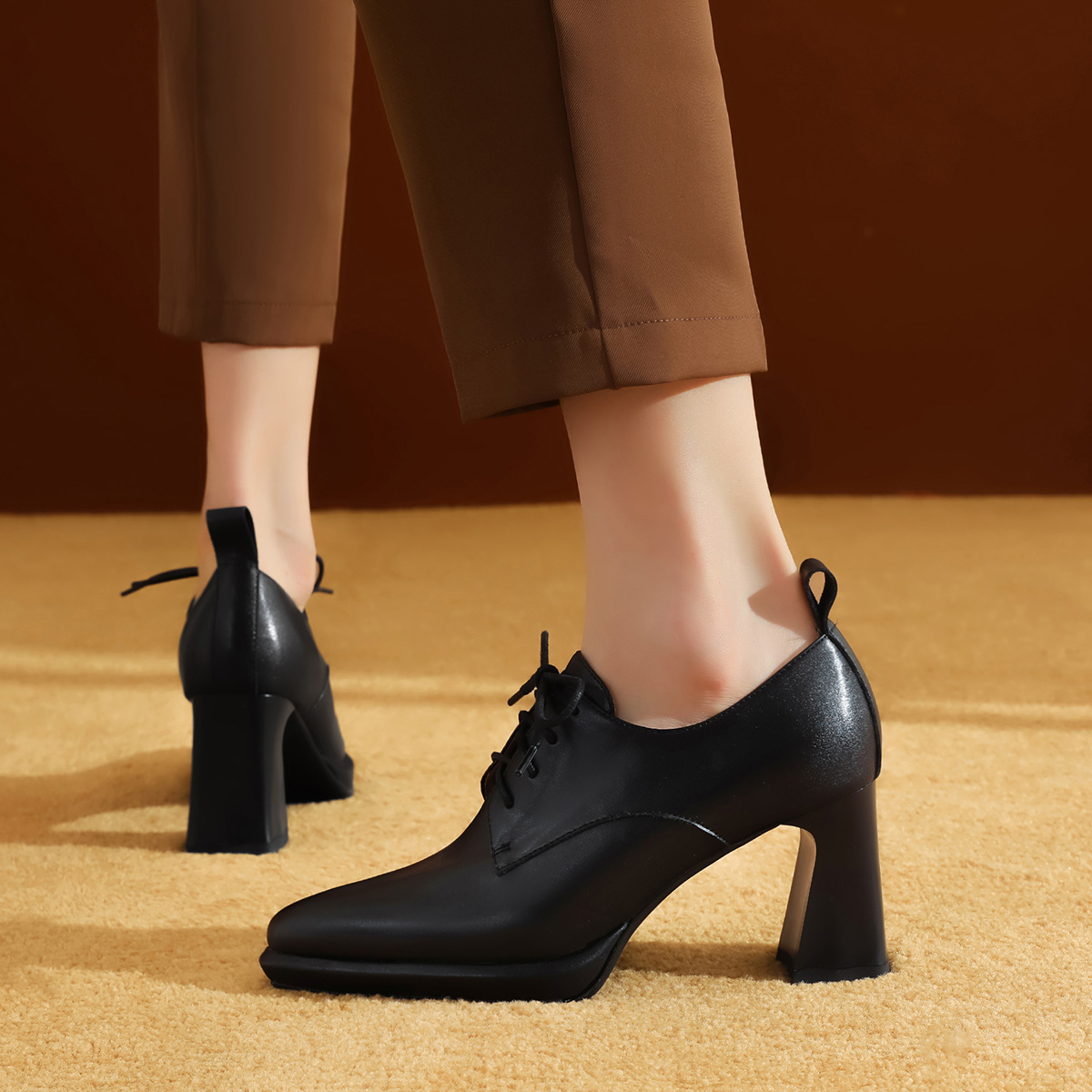 (W) Luiza Barcelos Chunky Heel Boots 'Black CMFTable Versatile British Style' 圖 2