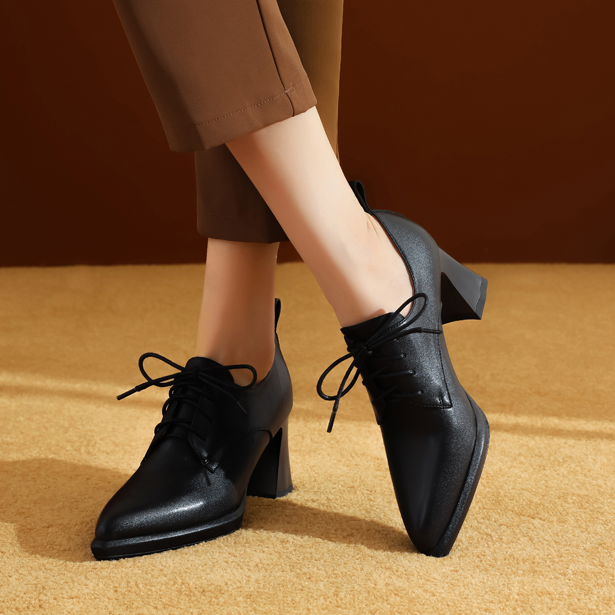 (W) Luiza Barcelos Chunky Heel Boots 'Black CMFTable Versatile British Style' 圖 4