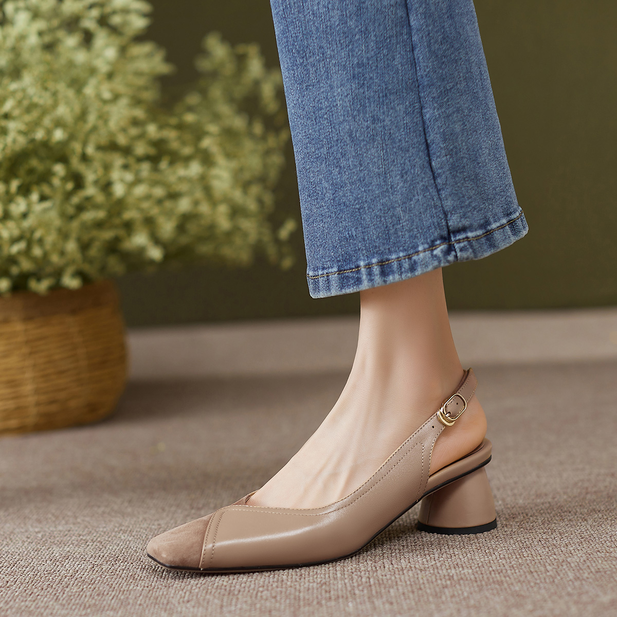 (W) Luiza Barcelos Chunky Heel Buckle Sandals 'Apricot Suede and Leather Patchwork' 圖 4