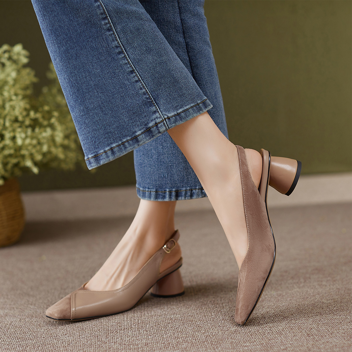 (W) Luiza Barcelos Chunky Heel Buckle Sandals 'Apricot Suede and Leather Patchwork' 圖 6