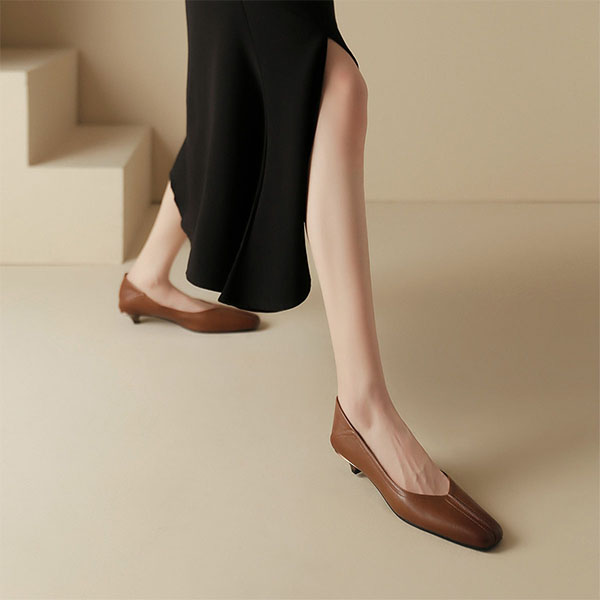 Shop (Women) Luiza Barcelos Classic Retro 'Brown Chunky Heel' X9SK0416