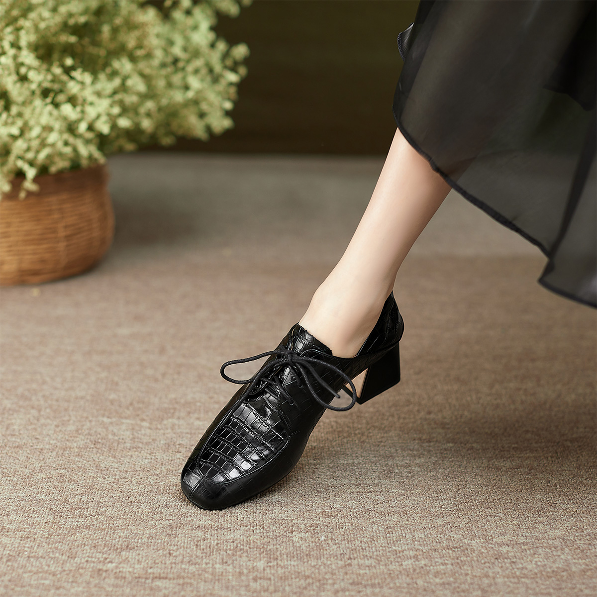 (W) Luiza Barcelos Crocodile Embossed Leather Round Toe Chunky Heel 'Black' 圖 3