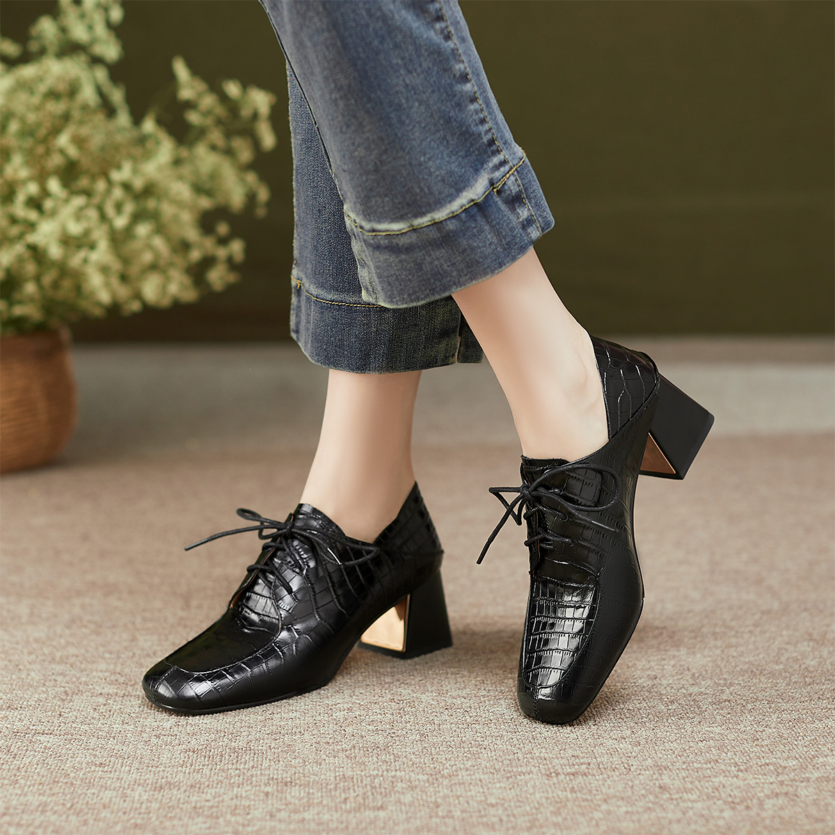 (W) Luiza Barcelos Crocodile Embossed Leather Round Toe Chunky Heel 'Black' 圖 5