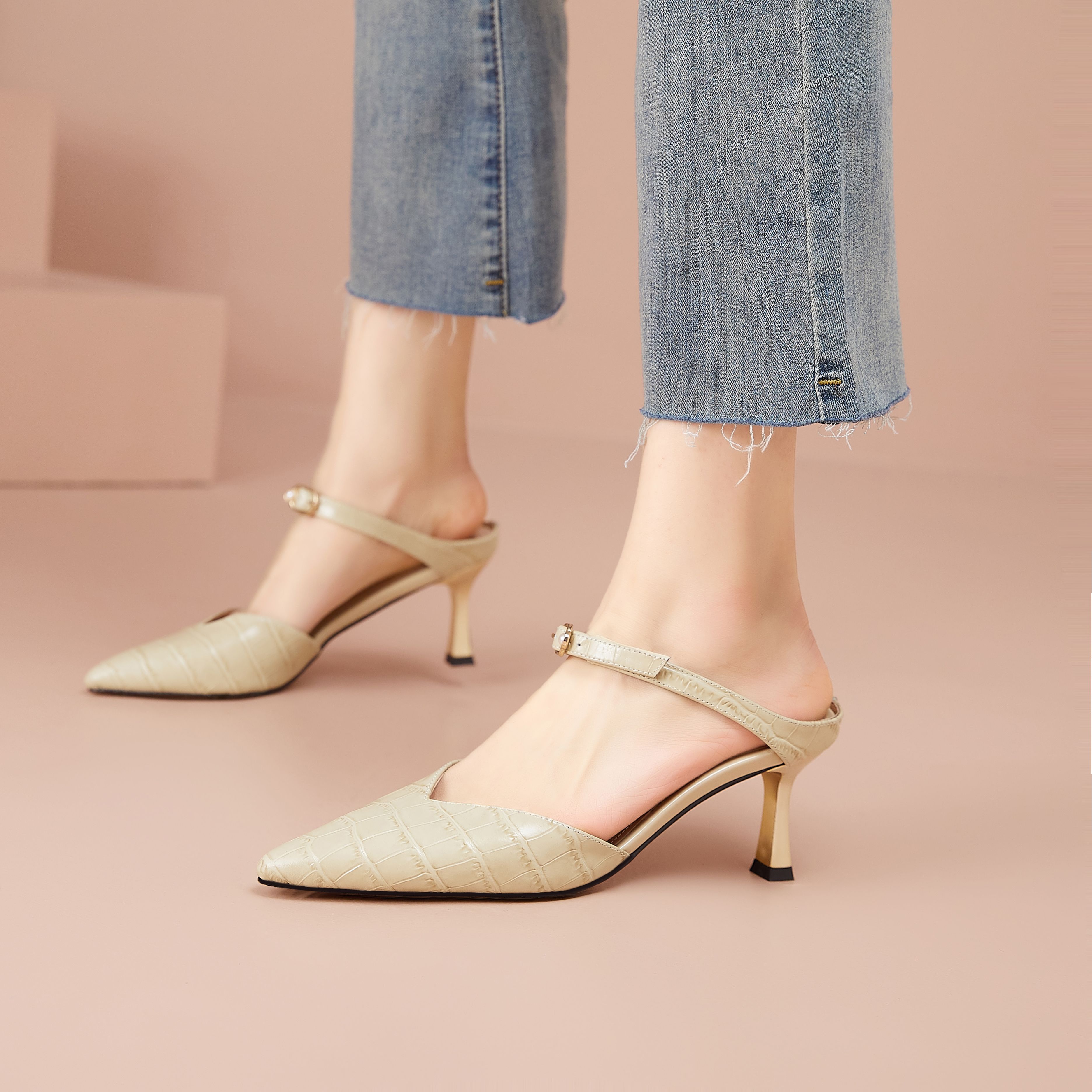 (W) Luiza Barcelos Fashion Pointed Toe Stiletto High Heels 'Apricot' 圖 3