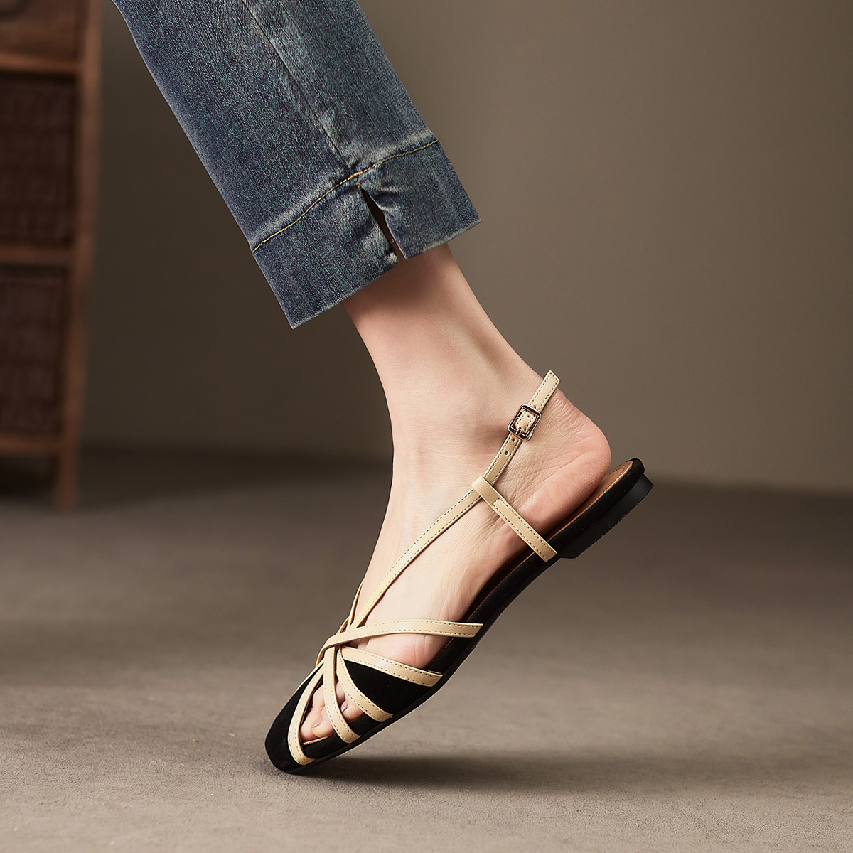 (W) Luiza Barcelos Fashion Sandals 'Black Apricot Buckle' 圖 2