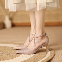 Luiza Barcelos 閃亮皮革尖頭搭扣套腳細跟高跟鞋 7.6cm 女款 淺金色 Order Luiza Barcelos 閃亮皮革尖頭搭扣套腳細跟高跟鞋 7.6cm 女款 淺金色