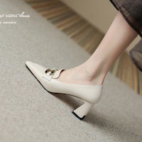 (W) Luiza Barcelos Tacón Alto 'Beige Comfort' X900887 Lookbook (W) Luiza Barcelos Tacón Alto 'Beige Comfort' X900887