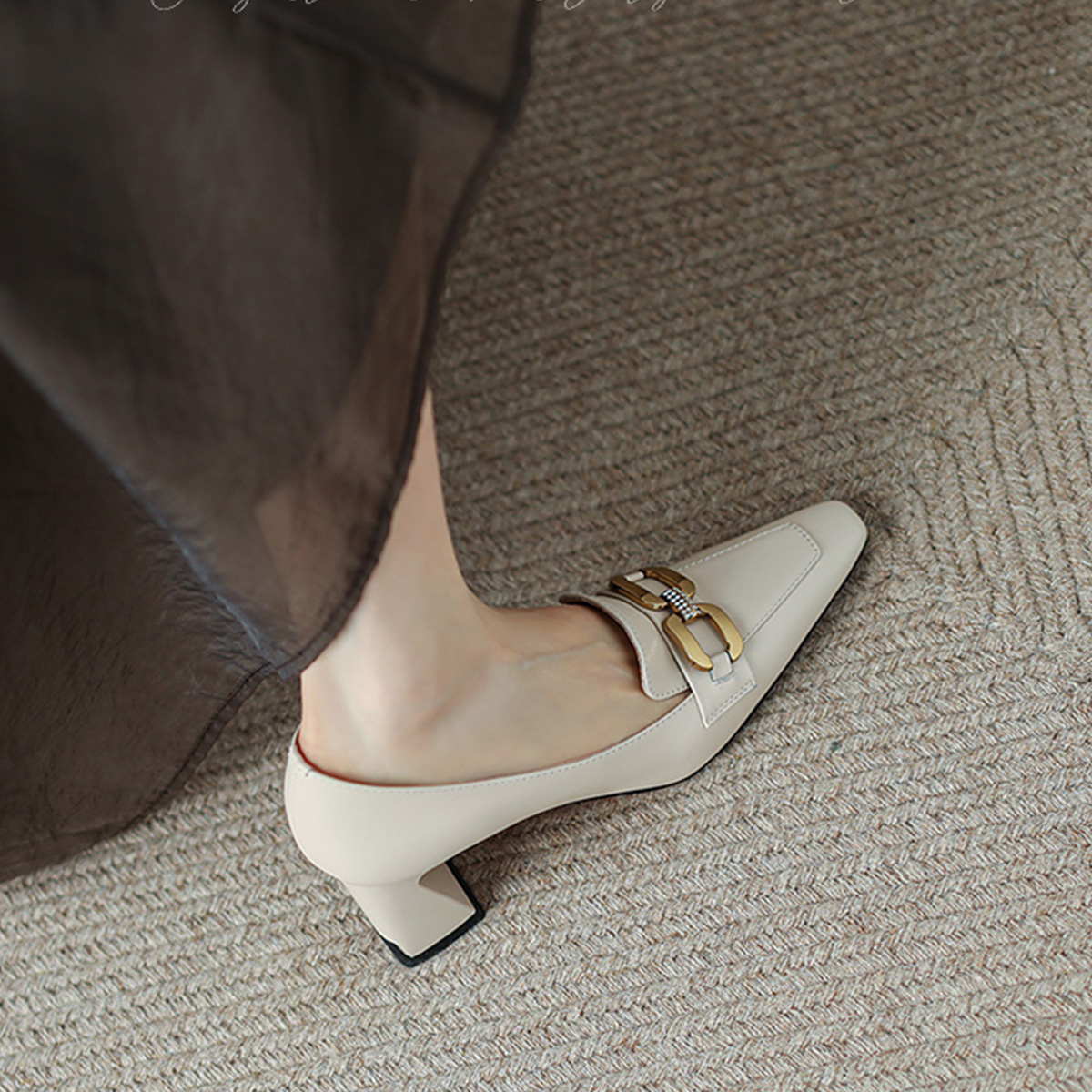 Details for Luiza Barcelos 頭層牛皮 時尚舒適休閒 高跟鞋 6.0cm 女款 米白色