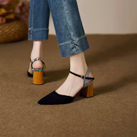 Order (W) Luiza Barcelos Heels Hitam 'Pointed Buckle' X901803