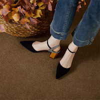 Lookbook (W) Luiza Barcelos Heels Hitam 'Pointed Buckle' X901803