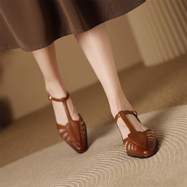 Order (W) Luiza Barcelos 高跟鞋“法式复古镂空棕色” X901777