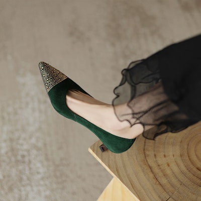 Luiza Barcelos 羊皮 高雅尖頭百搭 細跟 高筒鞋 5.5cm 女款 Lookbook Luiza Barcelos 羊皮 高雅尖頭百搭 細跟 高筒鞋 5.5cm 女款