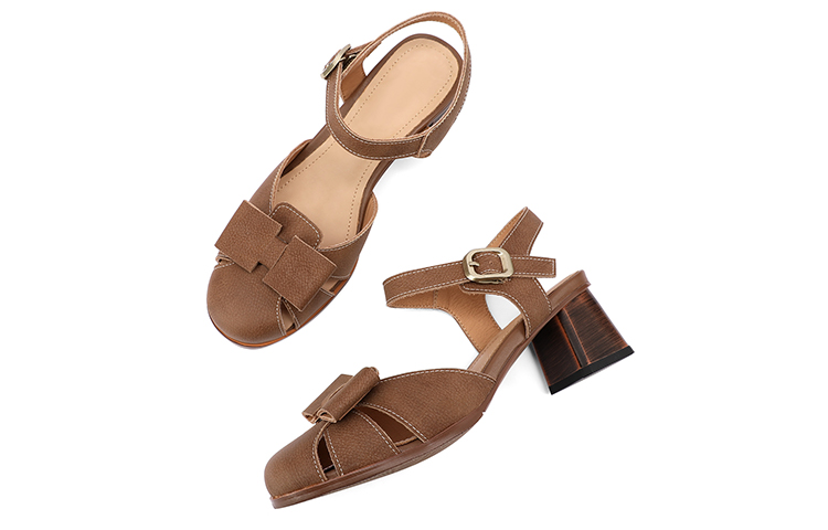 Shop Luiza Barcelos 牛皮革 蝴蝶結搭扣高跟鞋 5cm 女款 棕色