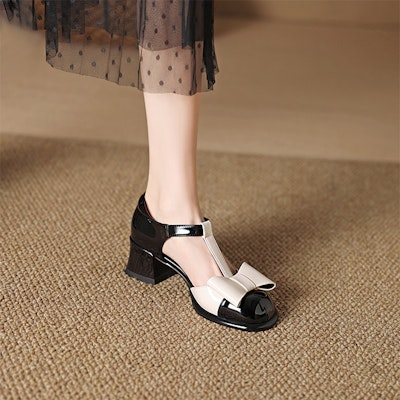 (W) Luiza Barcelos Sepatu Hak Tinggi 'Black Bow Cut-Out' XWP1SK0612 Shop (W) Luiza Barcelos Sepatu Hak Tinggi 'Black Bow Cut-Out' XWP1SK0612