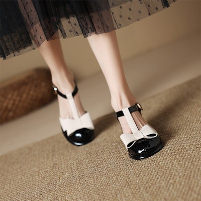 (W) Luiza Barcelos Sepatu Hak Tinggi 'Black Bow Cut-Out' XWP1SK0612 Details for (W) Luiza Barcelos Sepatu Hak Tinggi 'Black Bow Cut-Out' XWP1SK0612