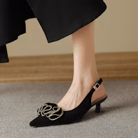 Lookbook (W) Luiza Barcelos High Heels 'Hitam Floral Ujung Runcing' X901489